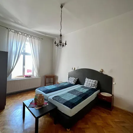 Old Town Apartments Plac Szczepanski Krakow Exterior photo
